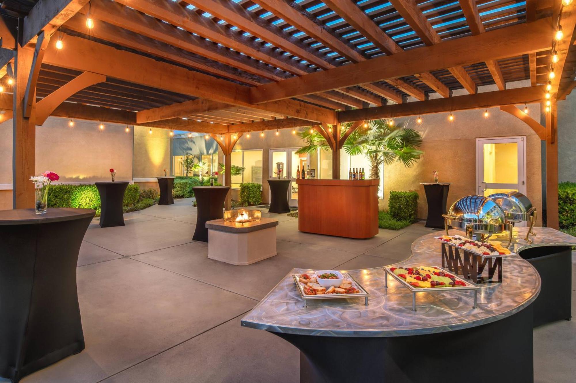 Hotel Courtyard By Marriott Sacramento Cal Expo Exterior foto