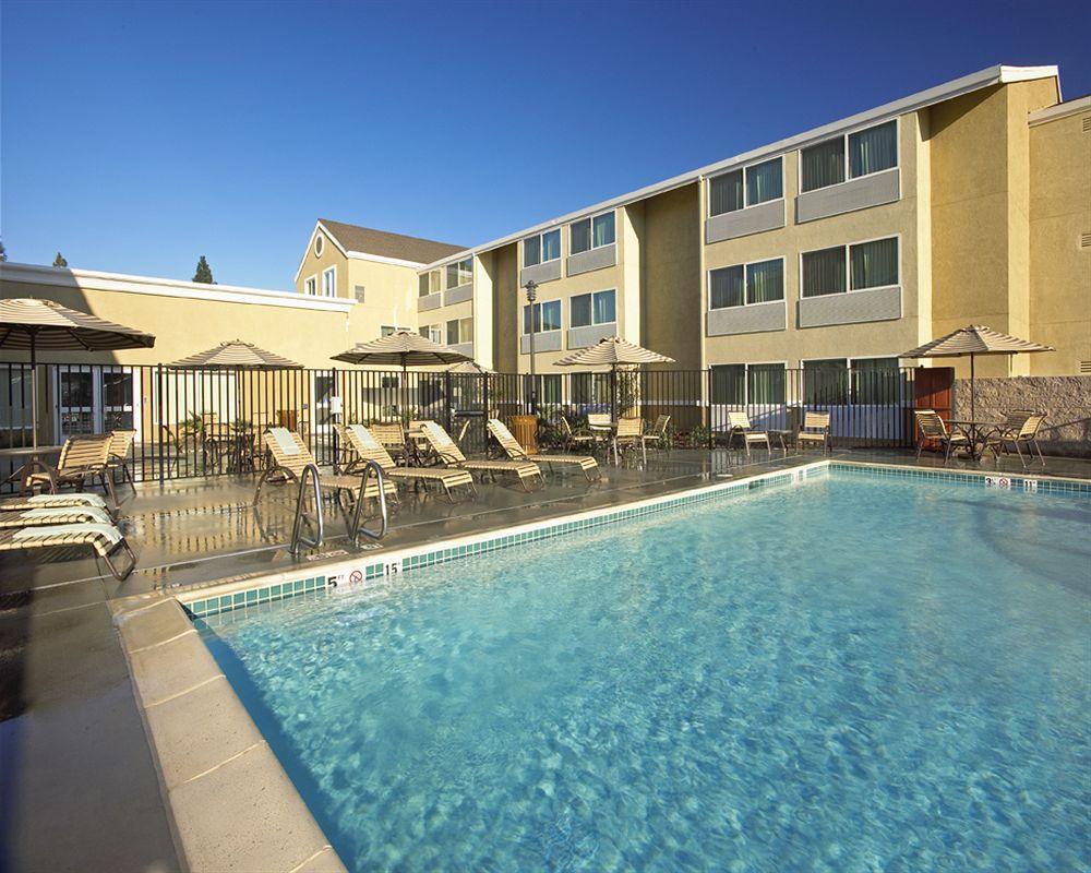 Hotel Courtyard By Marriott Sacramento Cal Expo Exterior foto